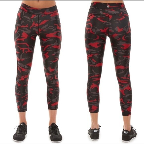 HPE Leggings Athletic Workout Red Gray Black Camo - Picture 1 of 5
